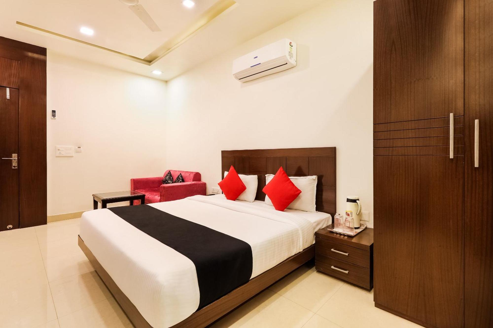 Super Townhouse Lalghati Near Airport Bhopal Exterior photo