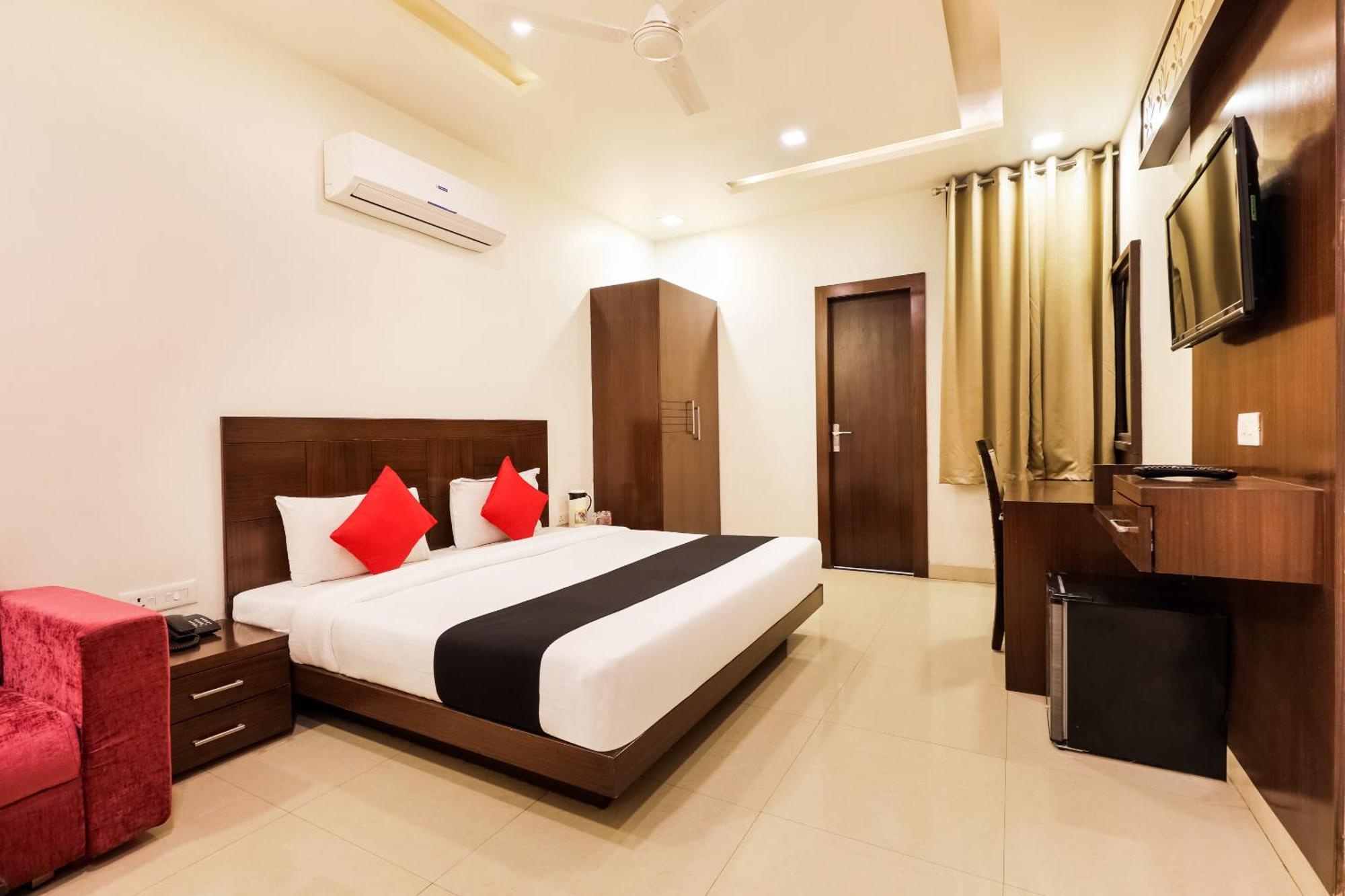 Super Townhouse Lalghati Near Airport Bhopal Exterior photo