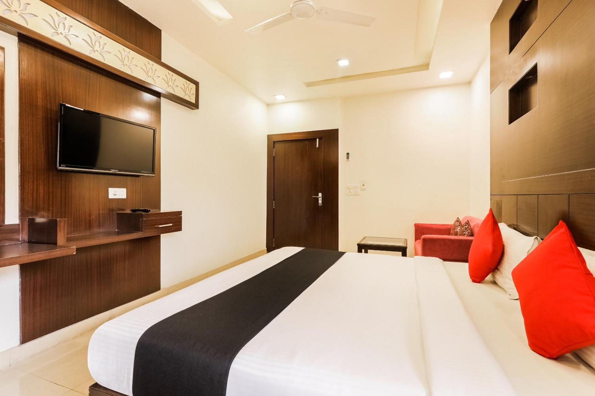 Super Townhouse Lalghati Near Airport Bhopal Exterior photo