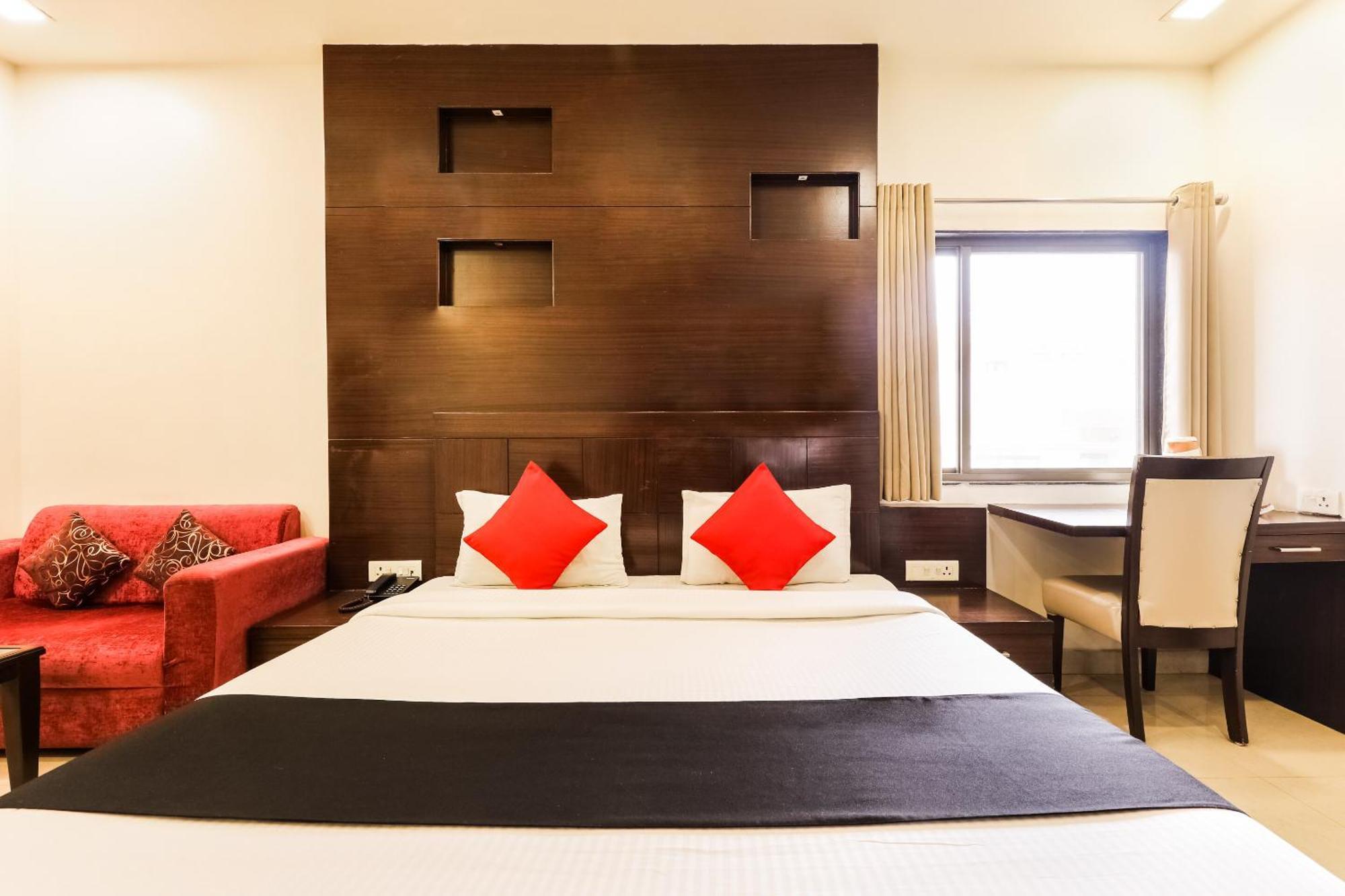 Super Townhouse Lalghati Near Airport Bhopal Exterior photo