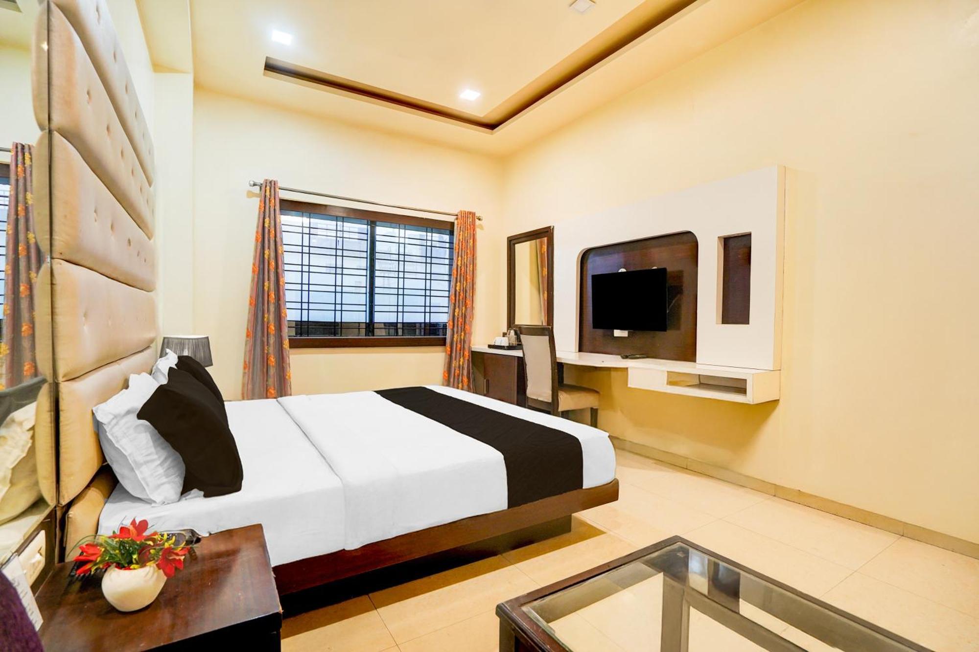 Super Townhouse Lalghati Near Airport Bhopal Exterior photo