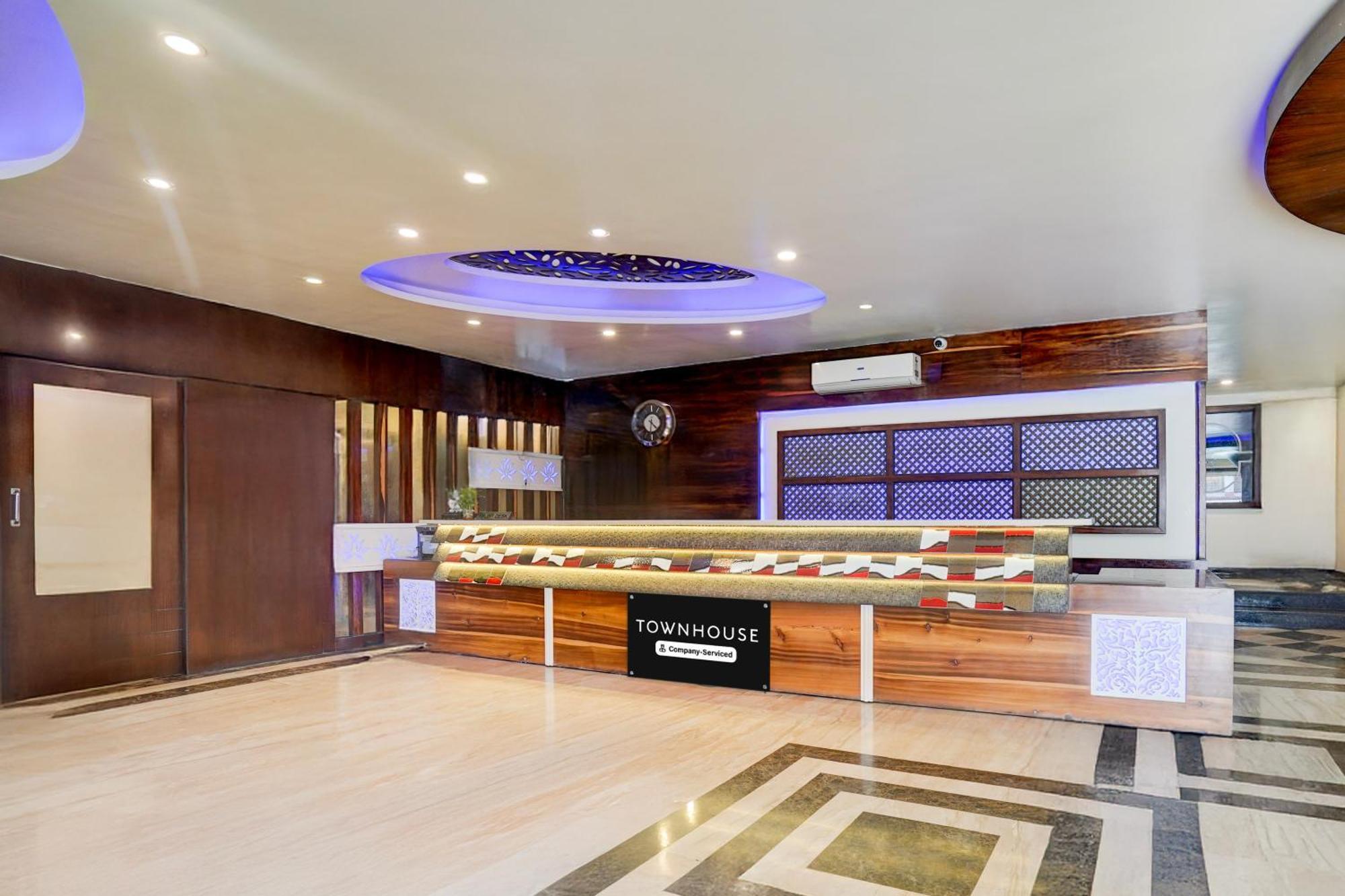Super Townhouse Lalghati Near Airport Bhopal Exterior photo