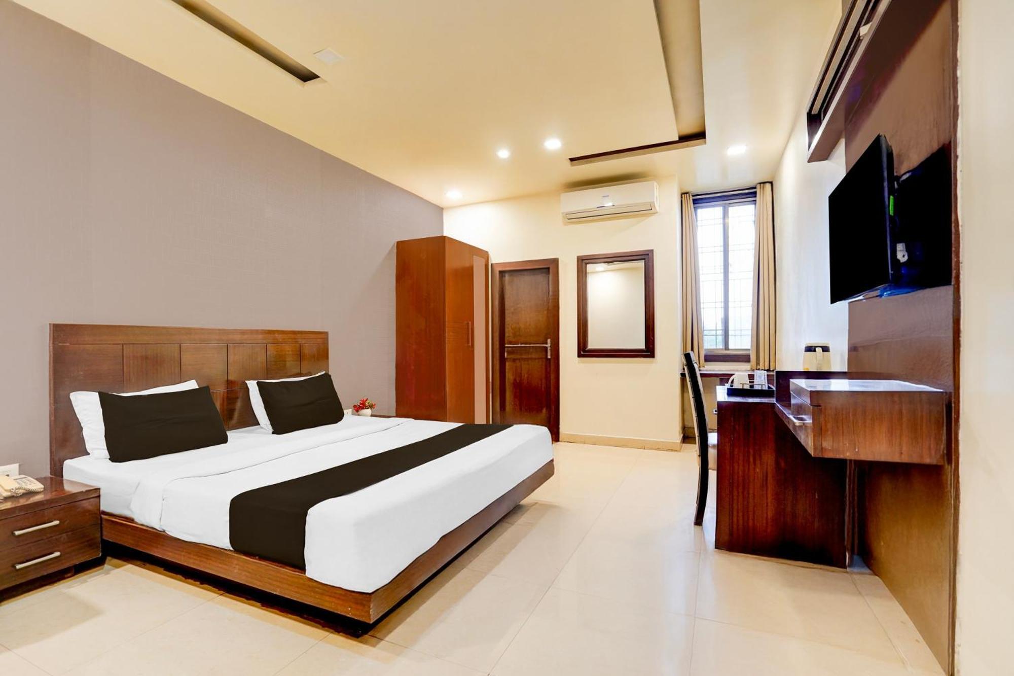 Super Townhouse Lalghati Near Airport Bhopal Exterior photo