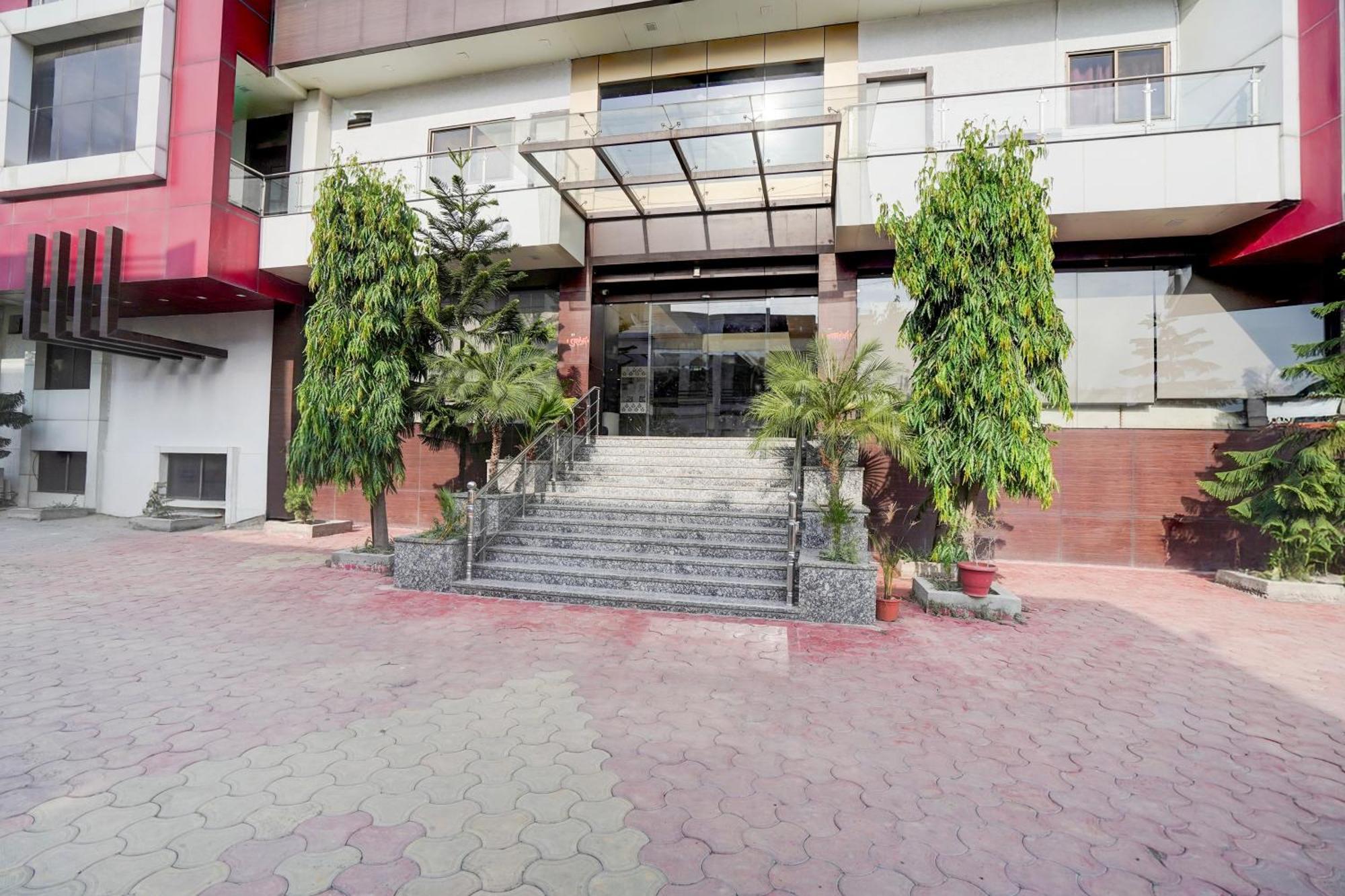 Super Townhouse Lalghati Near Airport Bhopal Exterior photo